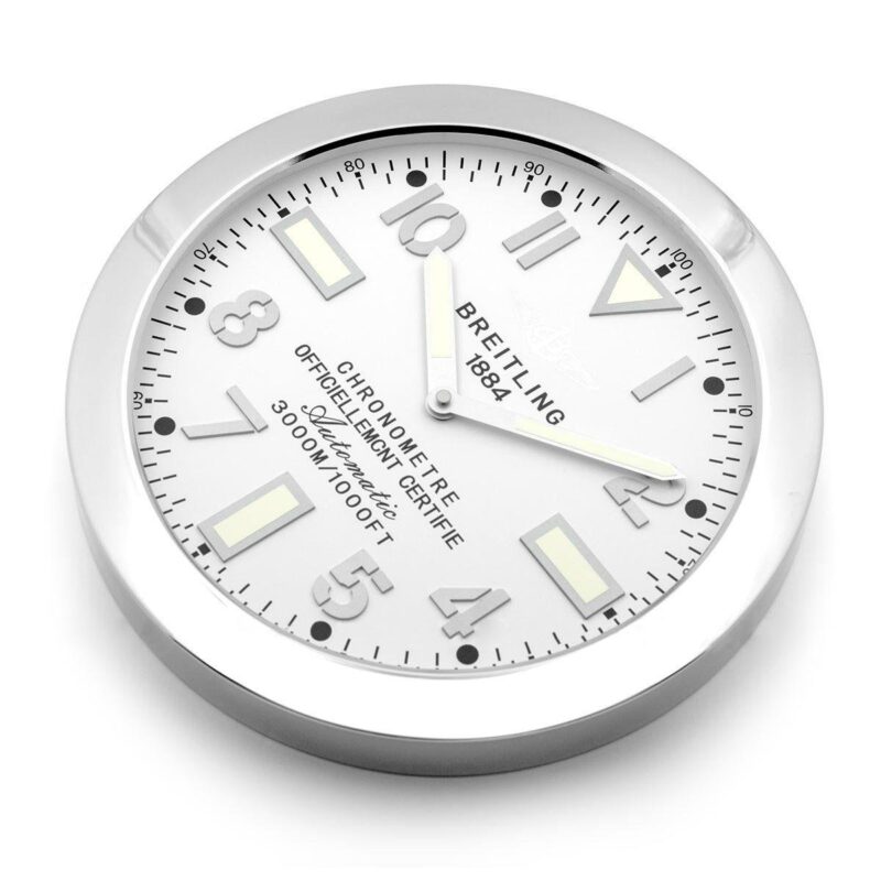 Breitling Avenger BR02