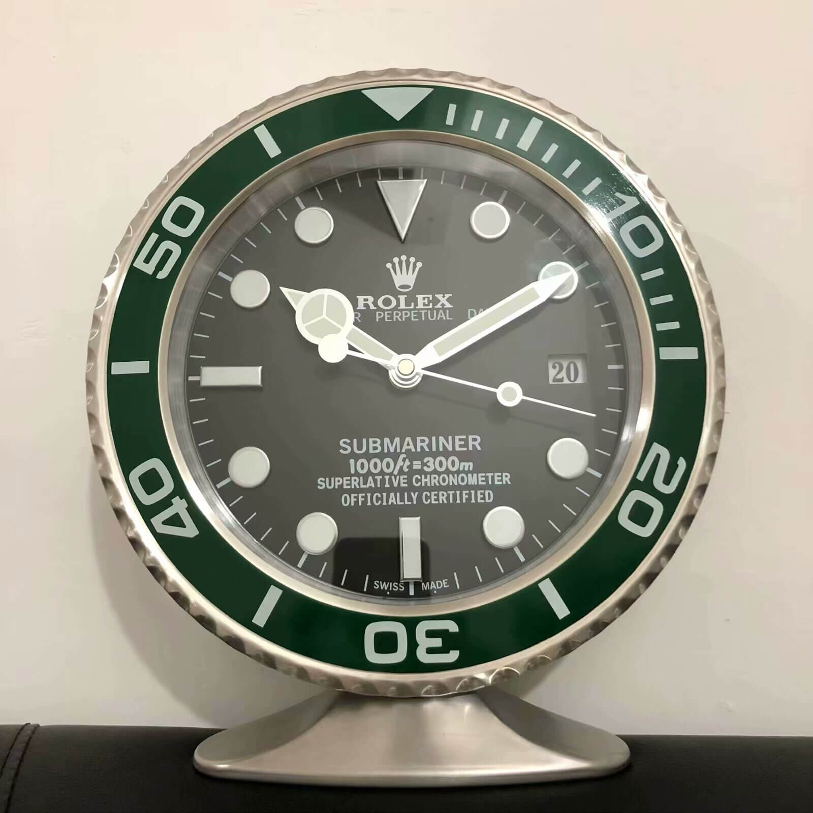Submariner Table Clock - Green Black