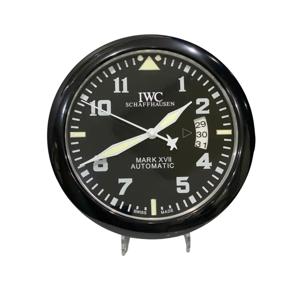 Horloge Murale de Luxe IWC - Élégance Horlogère et Design Intemporel